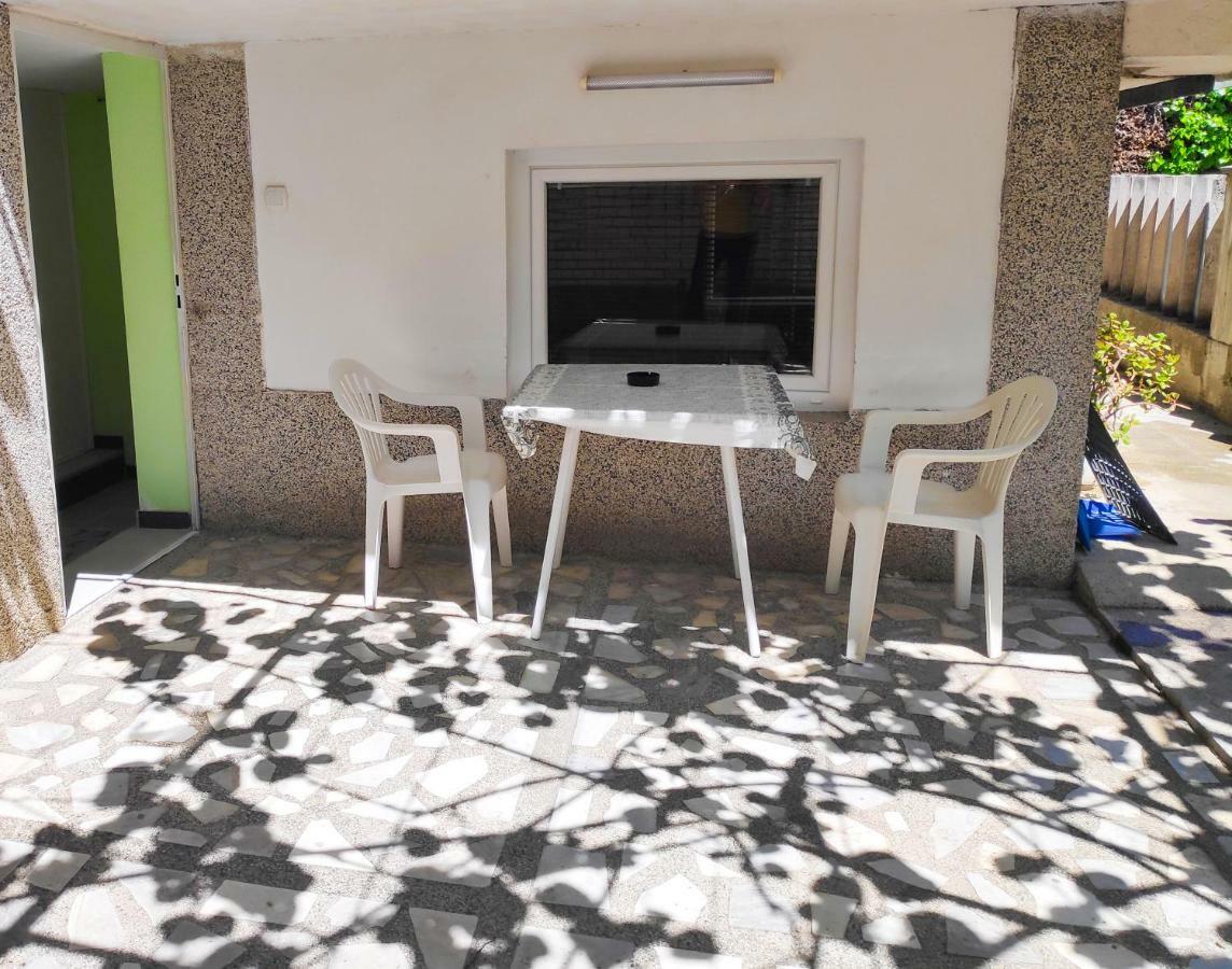 Central Studios & Rooms Ohrid Bagian luar foto